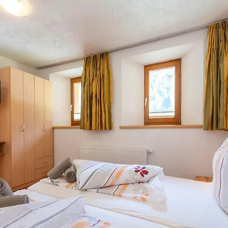 Haus Anna Maison d'hôtes Längenfeld