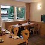 Pensión Haus Anna 3*