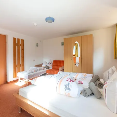 Haus Anna Penzion 3*